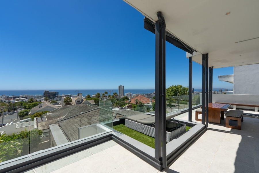 To Let 4 Bedroom Property for Rent in Fresnaye Western Cape